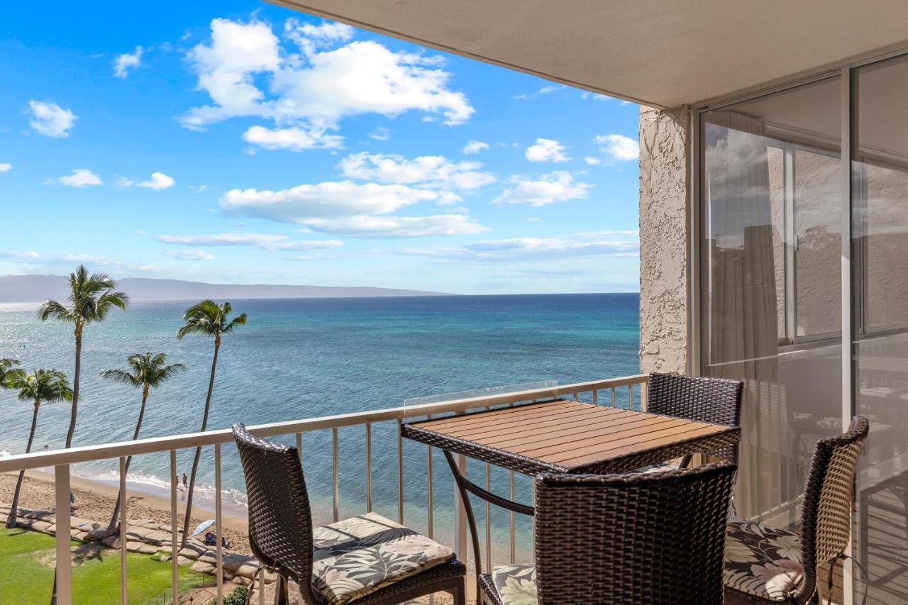 Incredible Beachfront 1Br - Sleeps 4 Awesome Location And In The Center Of Restaurants Many Beaches Golf And More Kahana Exterior foto